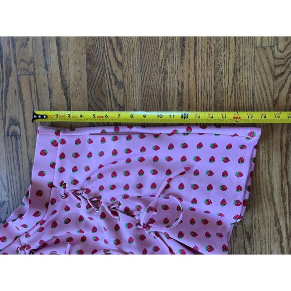 HOT TOPIC Pink Strawberry Lace Up Mini Roller Skirt    Women's Size Large - Picture 7 of 7